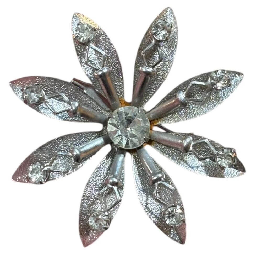 Vintage Silver Tone Rhinestone Flower Brooch Starburst Daisy Pin Mid Century